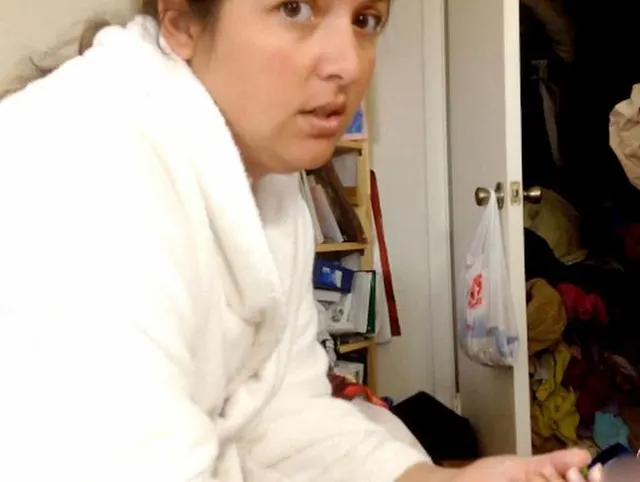Lazy Handjob with a Facial