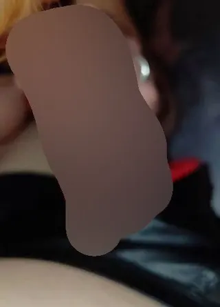 Sexy Milf Mona gibt mir einen sehr geilen Blowjob.