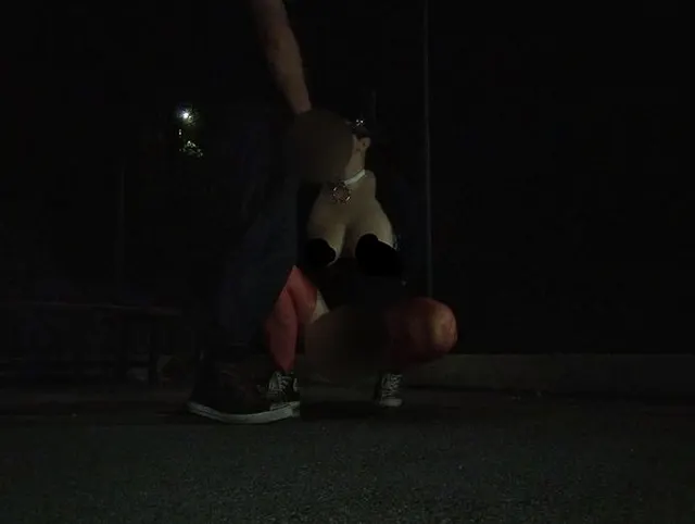 Meine Stiefschwester half mir beim Abspritzen, nachdem sie mich beim Masturbieren erwischt hatte