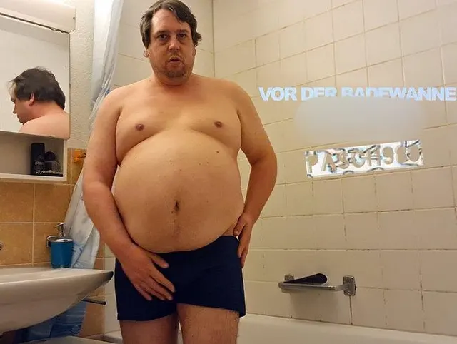 Vor der Badewanne abgespritzt