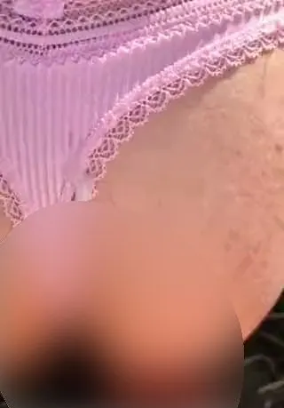 Cumshot voll auf meinen Arsch public