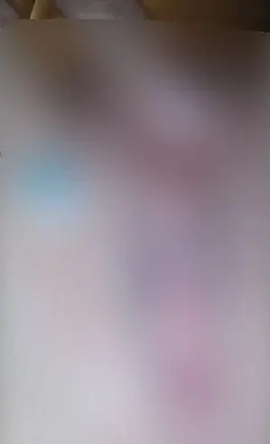 Sexy blondes Mädchen masturbiert (ohne Ton)