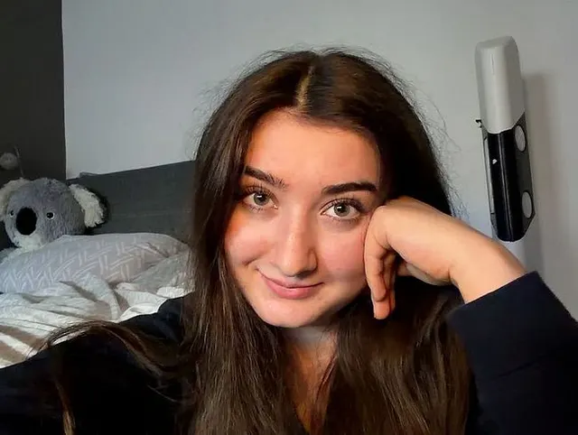 Nach der Uni im Studentenwohnheim hart gefickt !! So wild treiben es Studenten!!