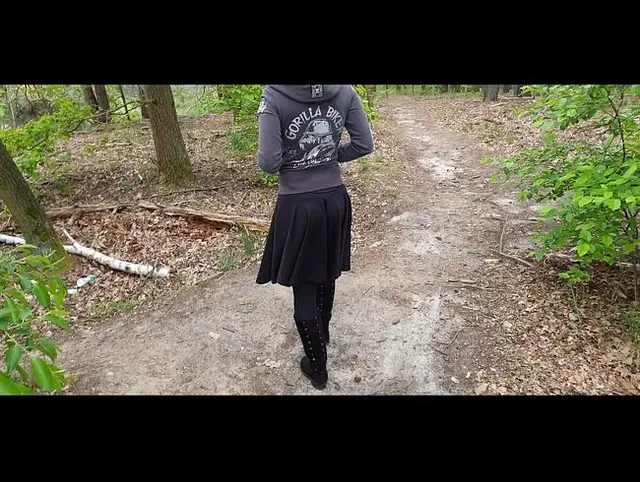 Abgreifen im Wald