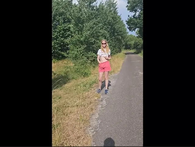 Geiler Outdoor Fick im Feld mit Creampi
