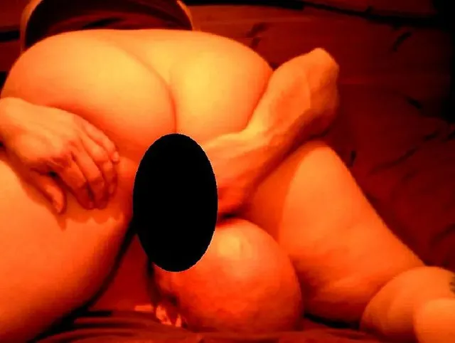 Jungfotze geleckt & mit dildo gefickt