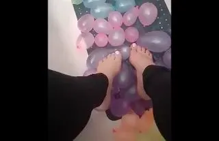 Wasserbomben zertreten