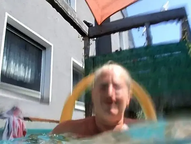 geil im Pool
