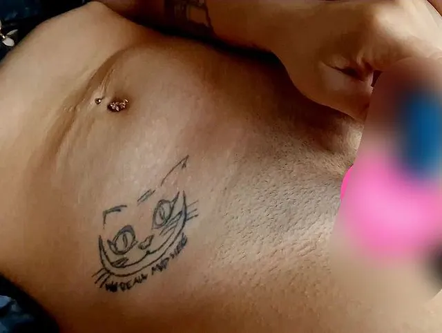 Kleiner Blauer in feuchte Pussy mit großen Lippen *Sehr nah dran*