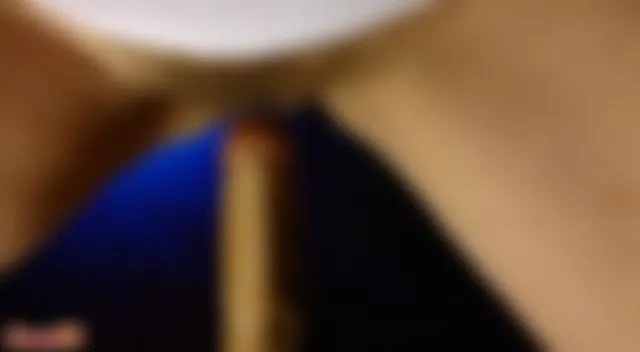 Wohnzimmertisch und Dildo...