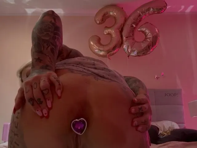 ANAL PLUG FUCK!