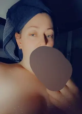 Ich musste schnell handeln ich wollte etwas in meiner feuchten muschi
