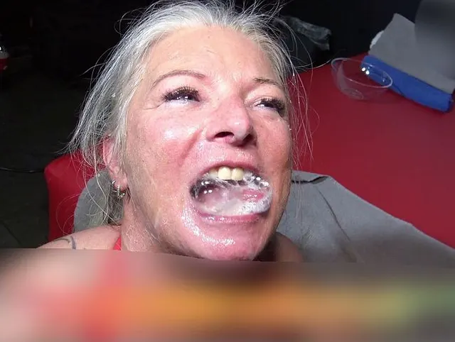 Mein XXL BlowJob-Bukkake und Sperma schluck Event in einem Pornokino in Bayern! Teil 16