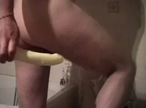 Ein Dildo schmutzig