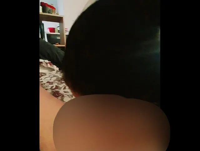 Ich nehme seinen harten dicken Schwanz ganz tief in meinen Mund!