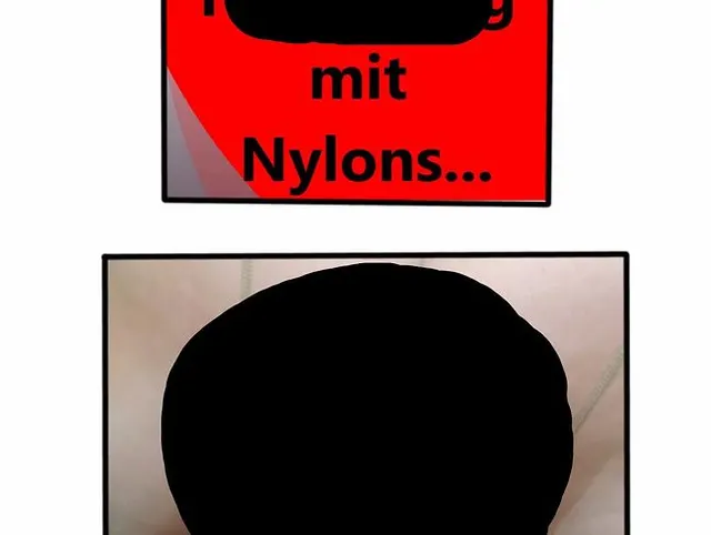 Facesitting mit Nylons.......