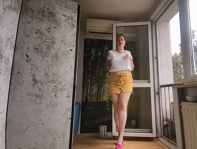 Hardcore-Pussyhämmern bis zum Abspritzen mit einem neuen Spielzeug, Teil 1/2