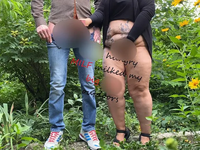 Spermahungrige MILF hat draußen meinen großen Schwanz abgemolken