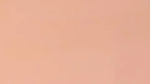 Ich spiele für dich mit meinem kleinen rosa Freund