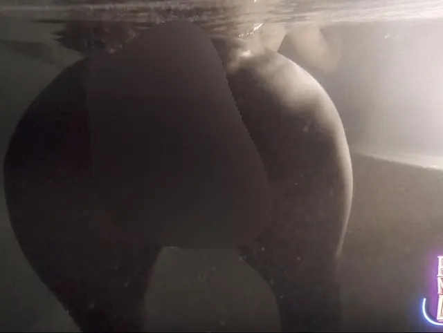MEIN ERSTER UNTERWASSER BLOWJOB