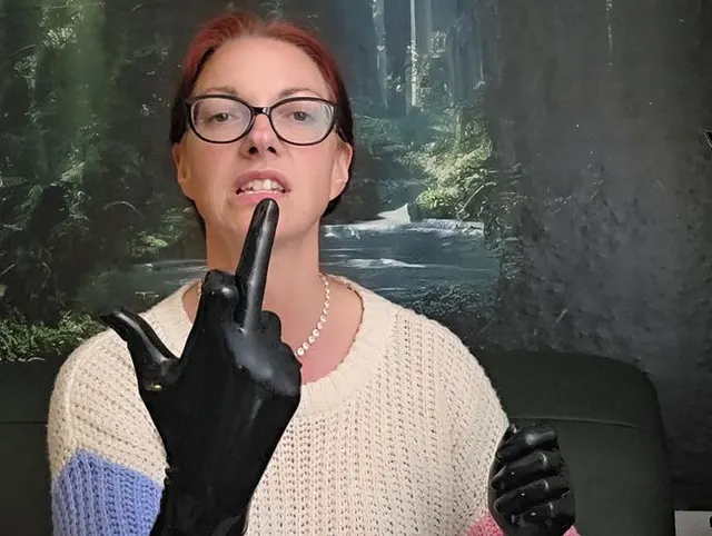 Erstes Latex Video... meine Ana*hur* muss gef* werden