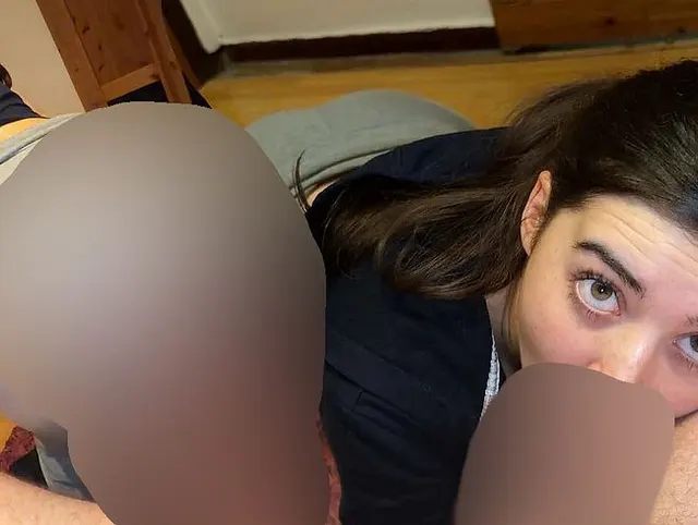Stiefschwester entlarvt deinen Leggingsfetisch! Creampie!!