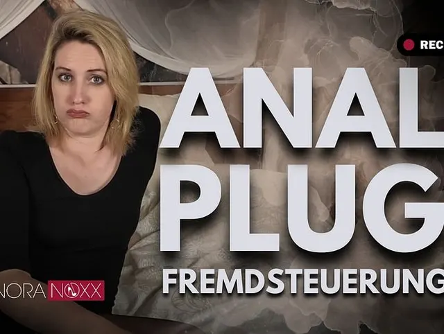 Frecher Nachbar steuert meinen neuen Anal-Plug