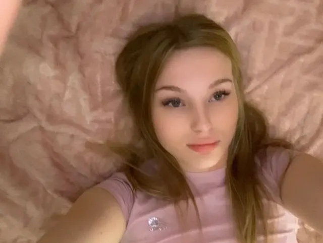 Ich FINGER zum ersten mal meine Pussy für euch vor der Kamera