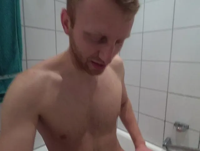 Sackrasur, die Haare müssen ab.