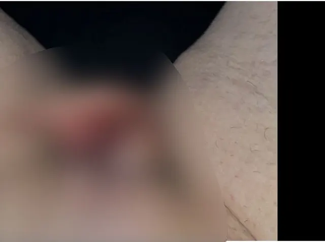 beim tv ficken lassen vom dildo