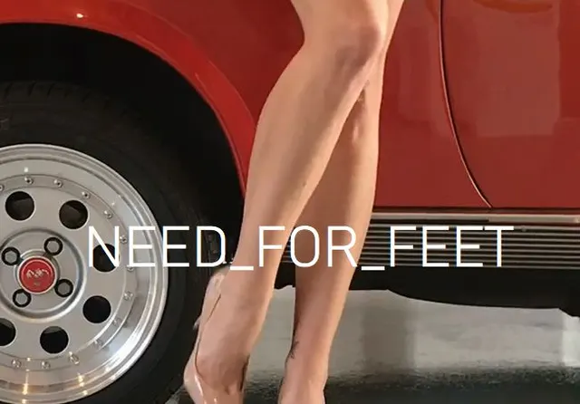 ''Heels Walk Clip''