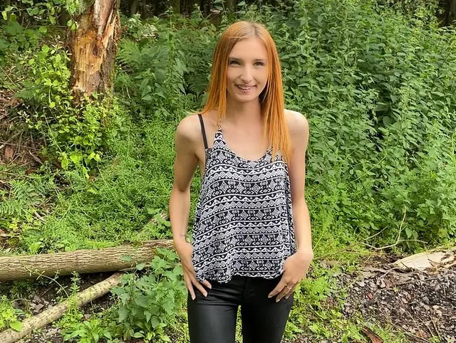 ERKANNT und OUTDOOR gefickt! Creampie vom Fremden!