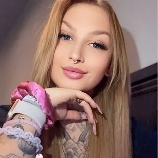 Profilbild von Scarlet Moon