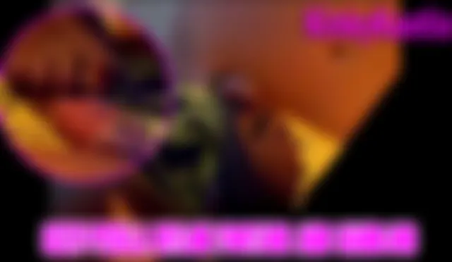 Masturbation mit Füßen auf meinen Schwanz mit Piercing