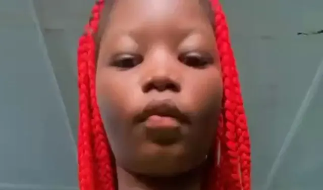 Sexy & Petite Ebony Princess – Verspielte private Kurzclips 2 (ohne Ton)
