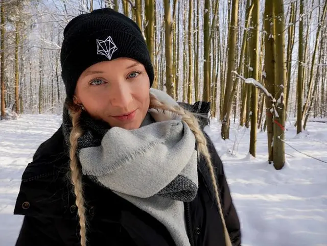 Outdoor Fick im Schnee - Jeans & Stiefel