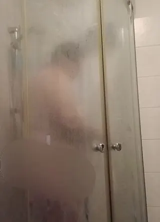 Sieh mir beim Duschen zu