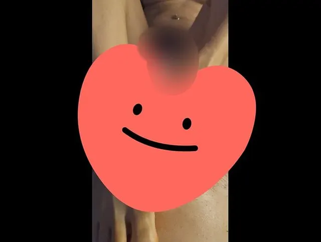Geiler Footjob während der Periode - bis zum Abspritzen!