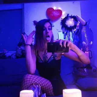 Profilbild von ThornyRose