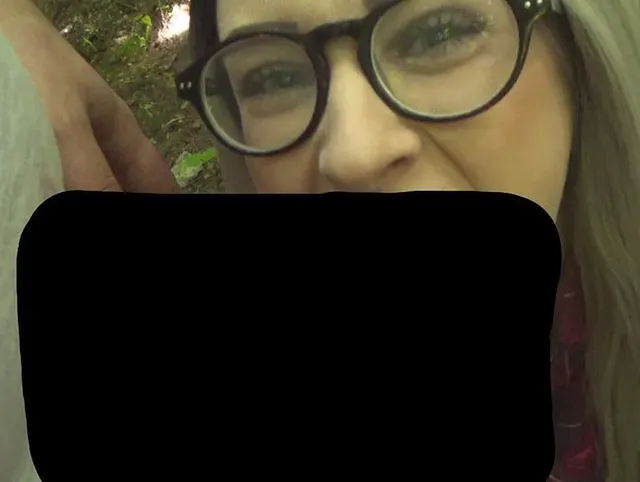 Spermageile Fotze im Park - Outdoor Blowjob Extrem