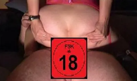 Anal zum Orgasmus gestossen