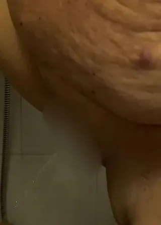 Vorschau aus Amateur: Natursekt in der Dusche