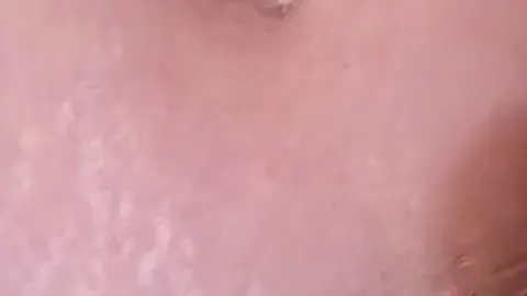 Natursekt auf der Toilette