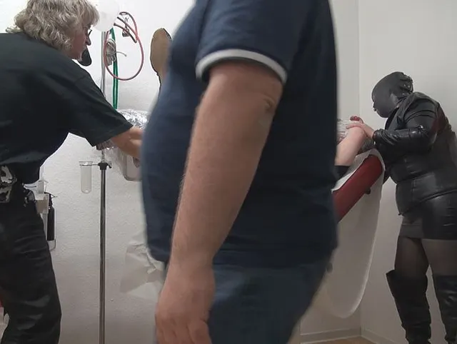 voll auf die Fotze beim fisten geschlagen