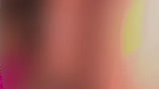 Sexy junge Dame und ihr Spielzeug ??