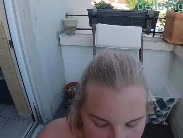 Blowjob auf dem Balkon