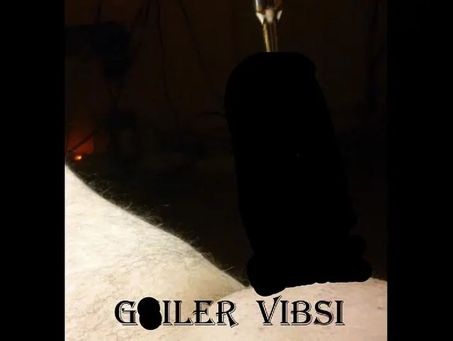 Mit Harnöhren-Vibsi geil abgespritzt !