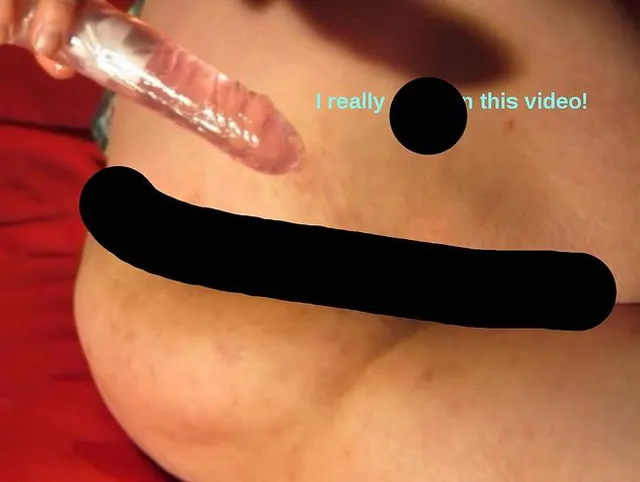Dicker, rosa Dildo muss in meinen Arsch