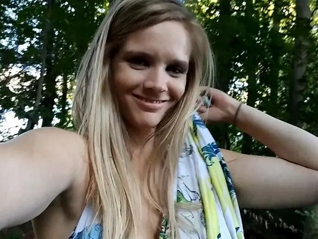 Pulling Up My Dress at a Public Park to Pee!!