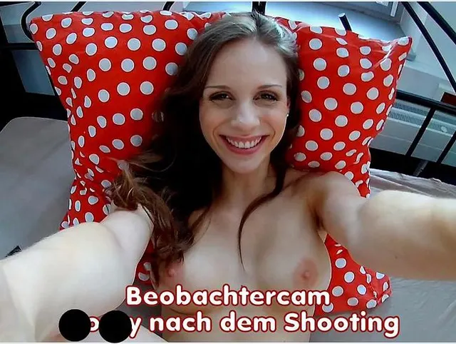 Beobachtercam -  Horny nach dem Shooting!
